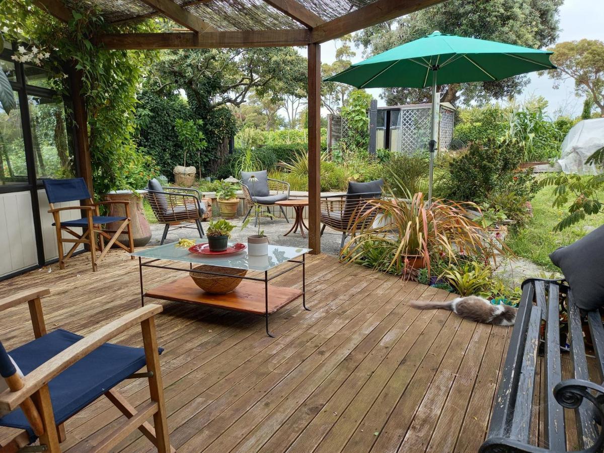 Birds Eyes Te Awanga Bed and Breakfast Buitenkant foto