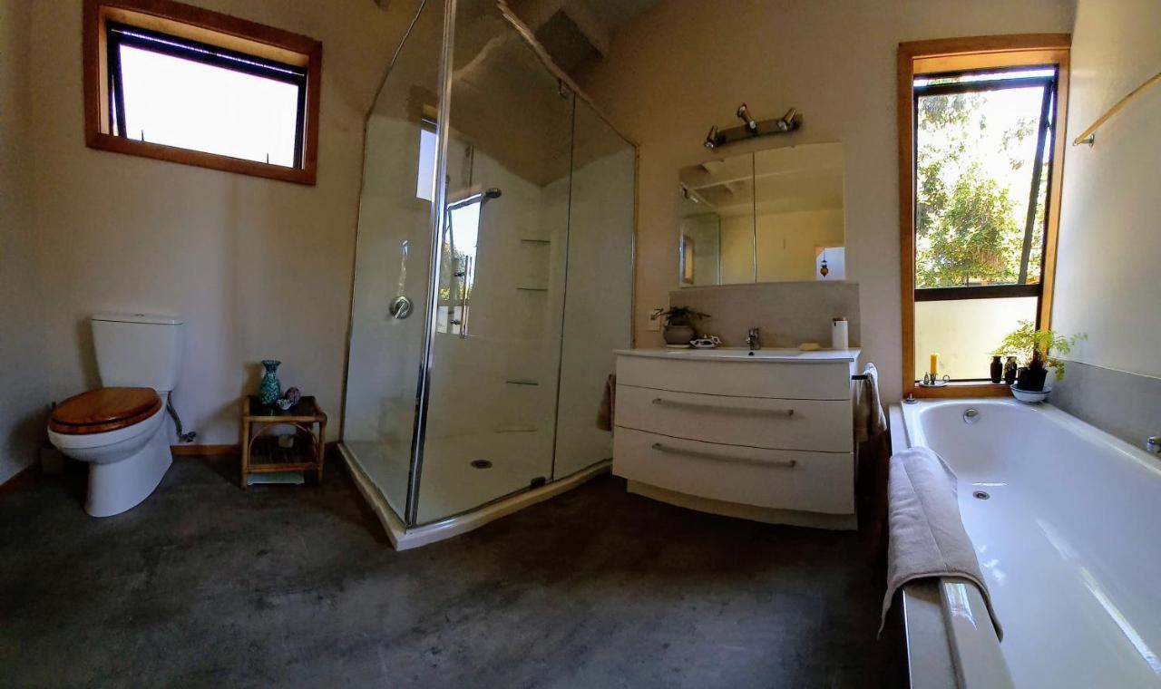 Birds Eyes Te Awanga Bed and Breakfast Buitenkant foto