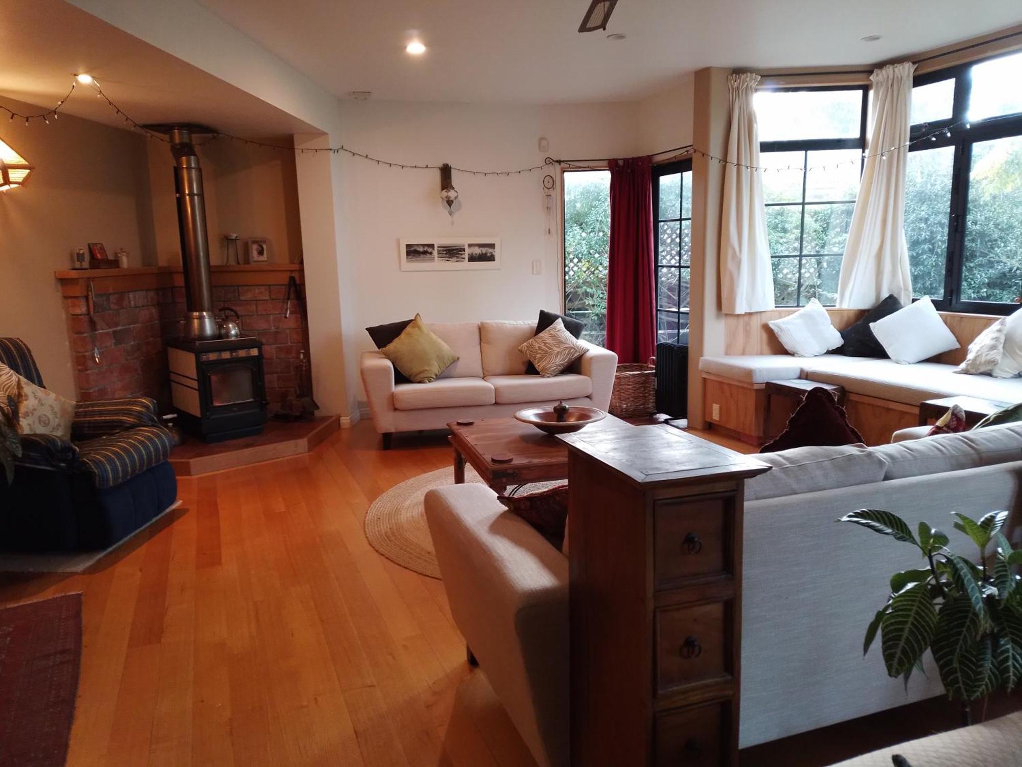 Birds Eyes Te Awanga Bed and Breakfast Buitenkant foto